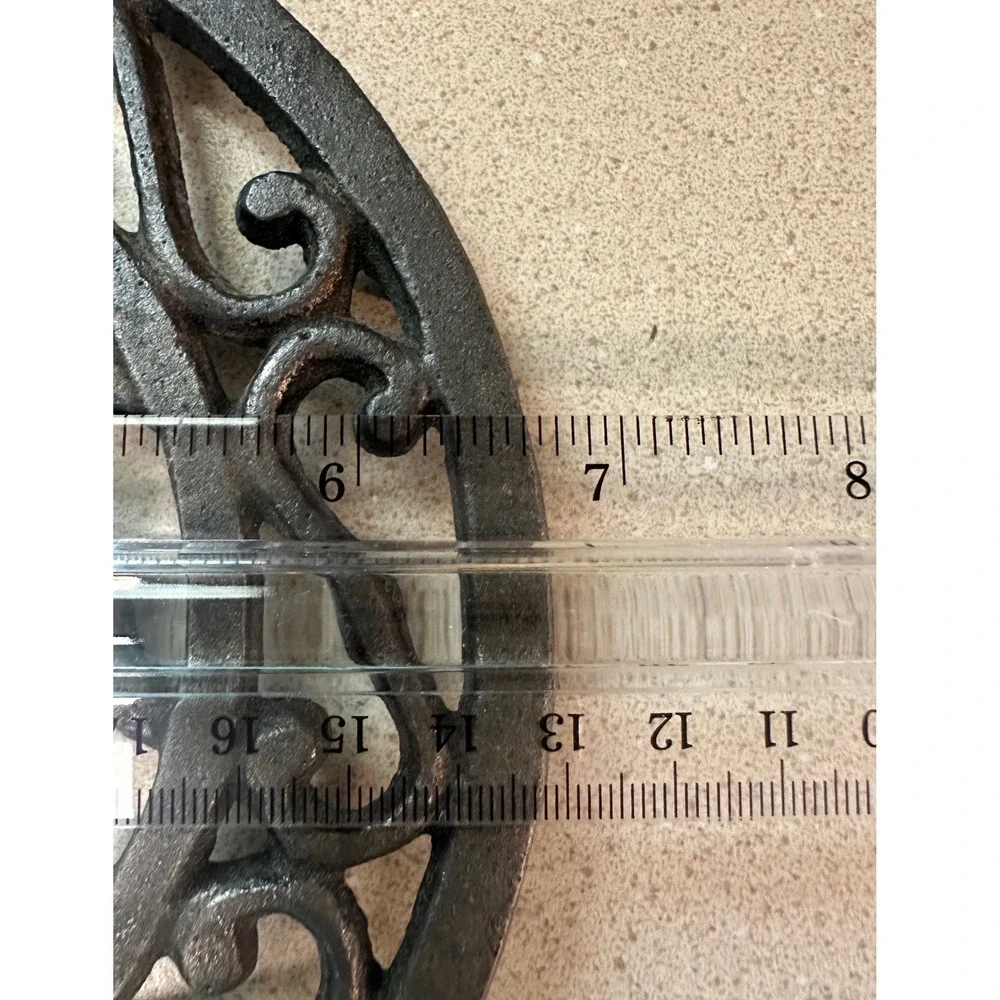 Vintage Cast Iron Palm Tree Trivet Round Scrollwork Tropical Coastal  6.75in